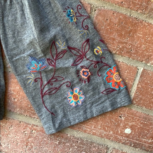 NWT LOFT grey sweater with embroidery - Picture 3 of 5